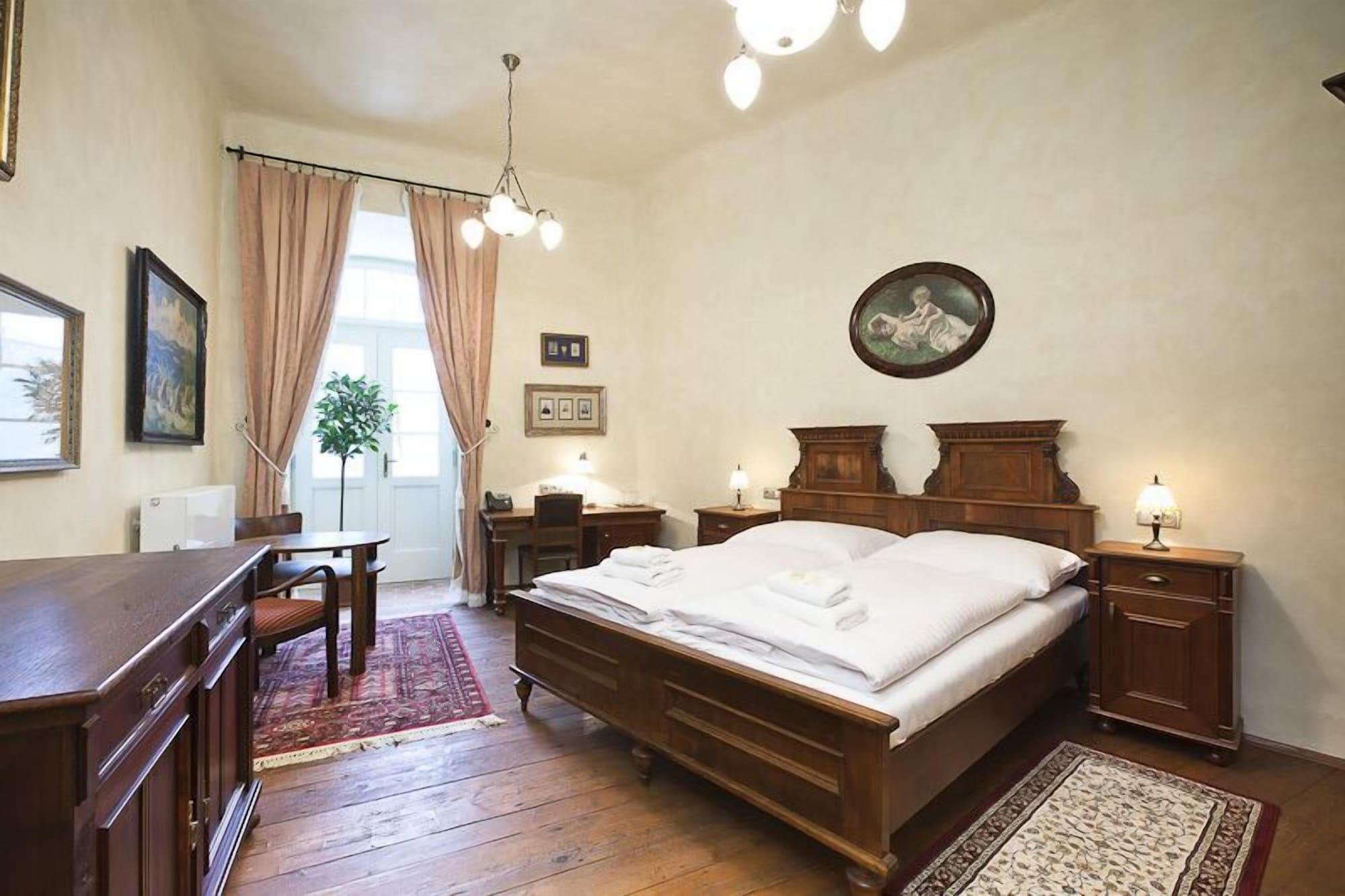 Hotel Latrán Český Krumlov Esterno foto
