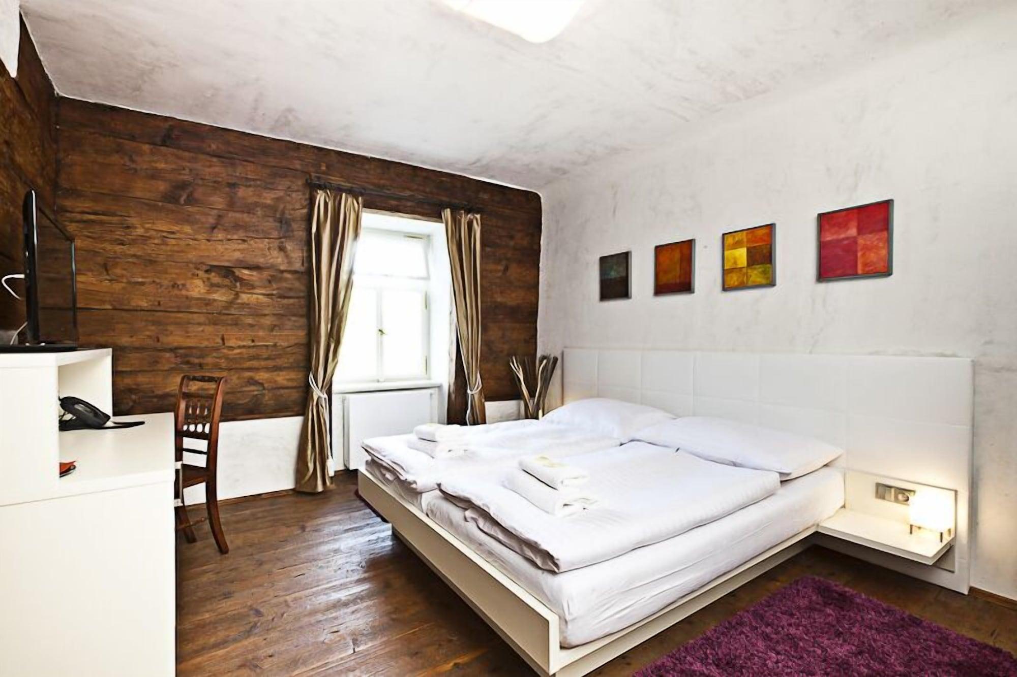 Hotel Latrán Český Krumlov Esterno foto