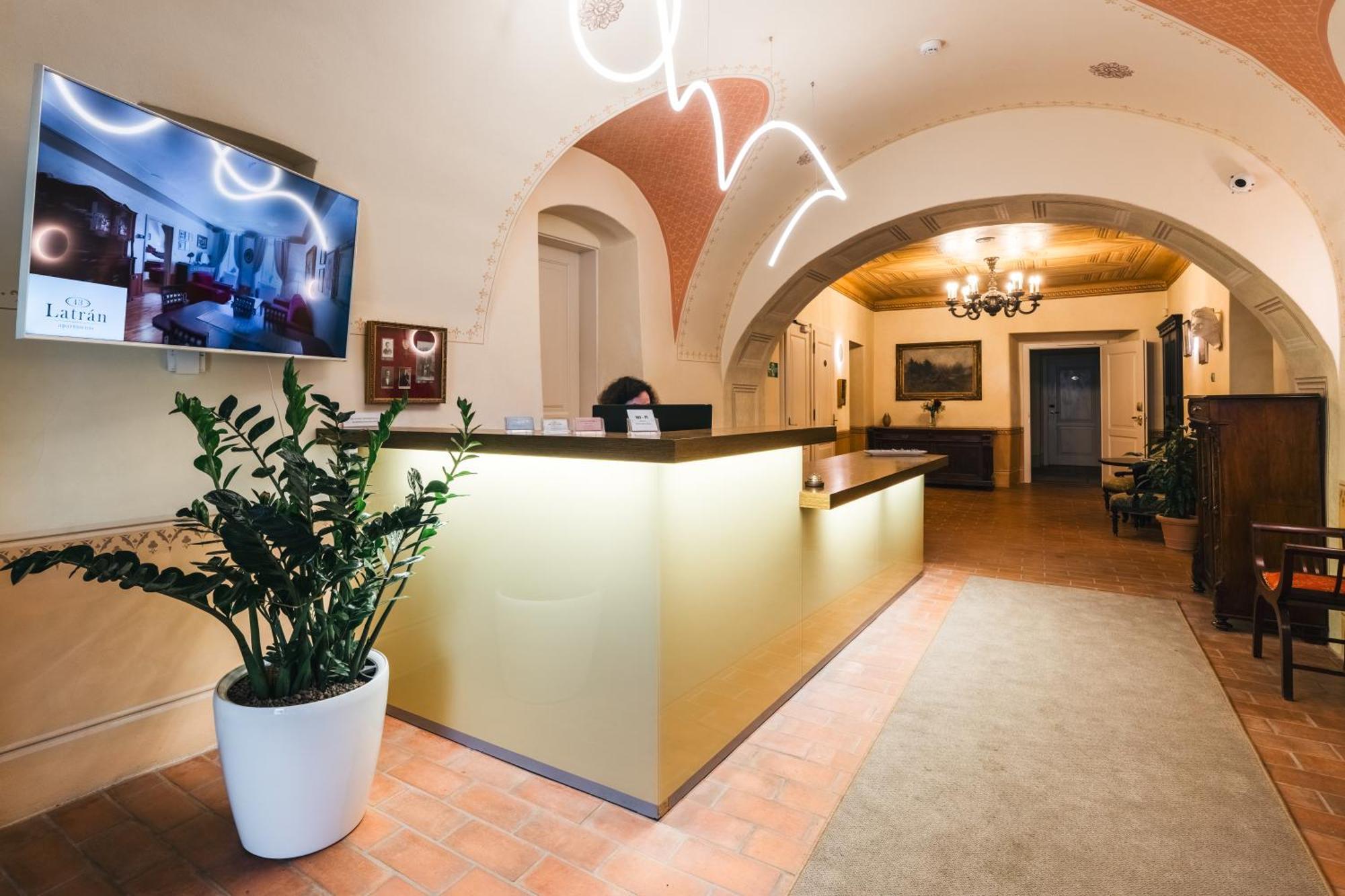Hotel Latrán Český Krumlov Esterno foto
